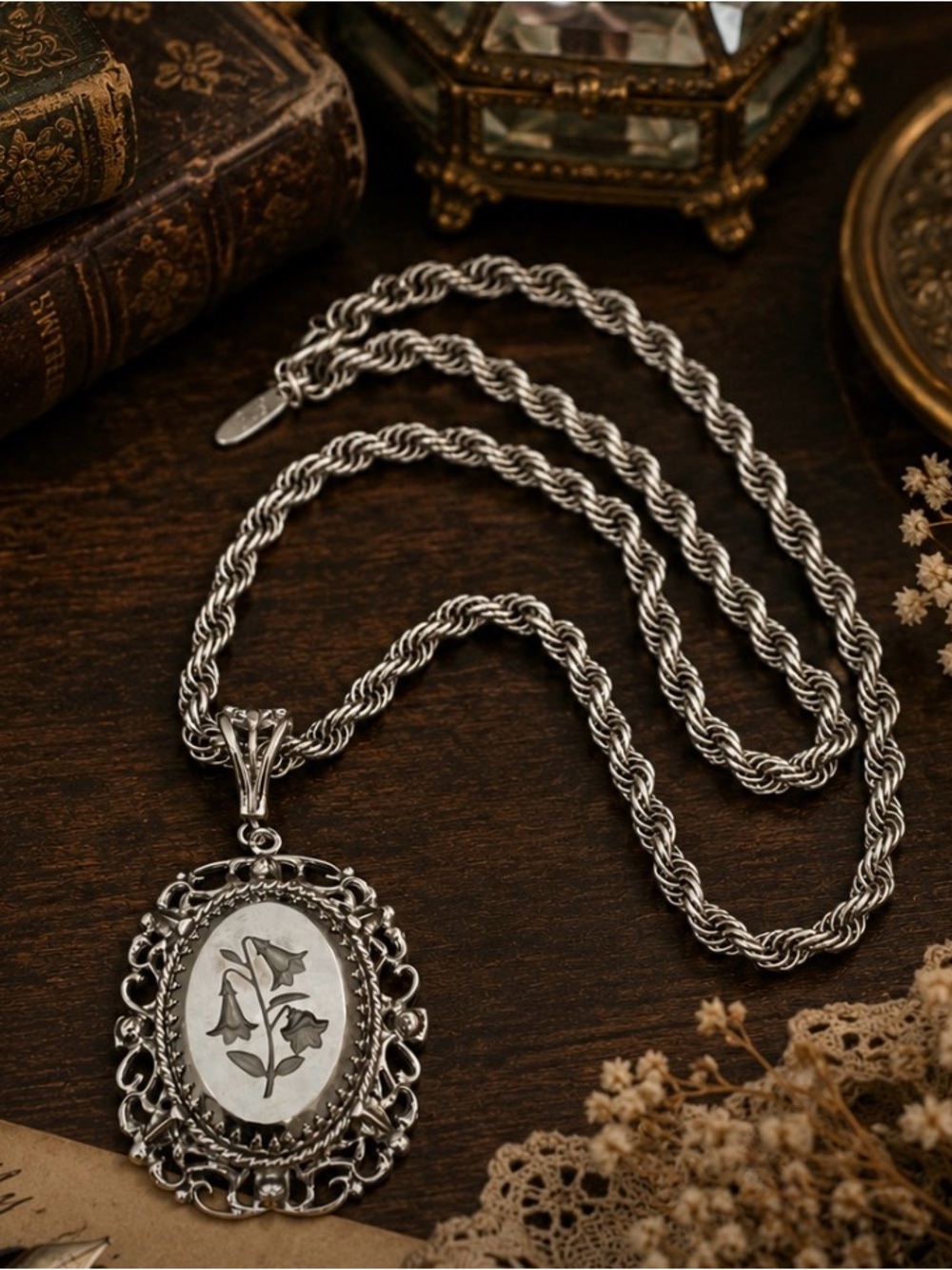 WHITING & DAVIS Vintage Signed Silver-tone Carved Floral Cameo Pendant Necklace